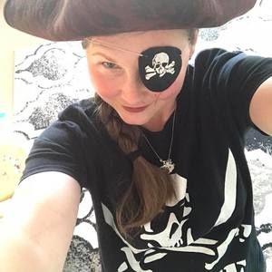 Meet your Posher, Dana